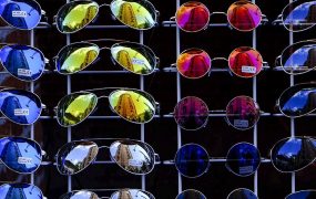 Как продают подделки очков. Отзыв о магазине sunglasses-store.ru